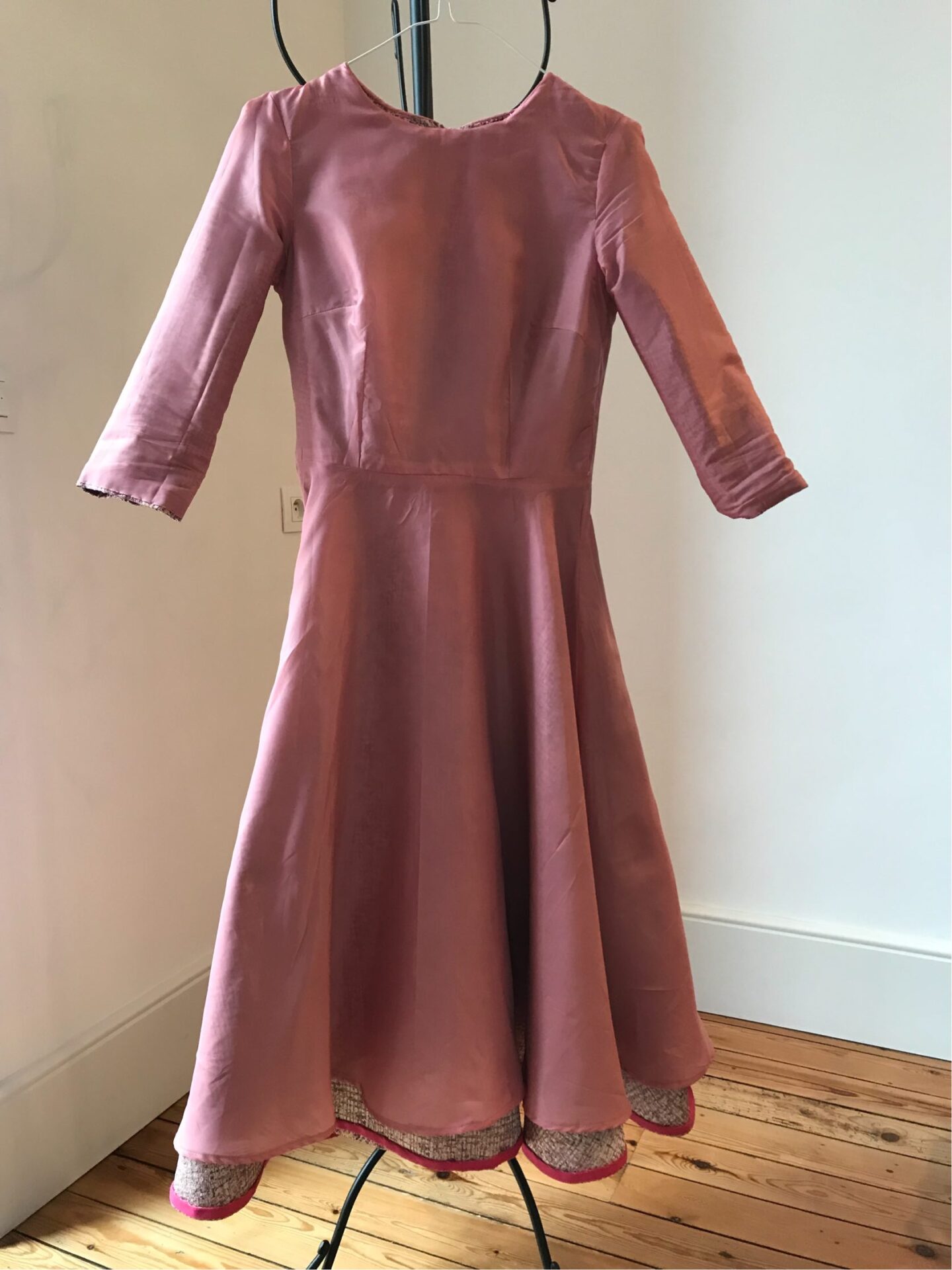 How to Sew with Metallic Brocade Six Mignons