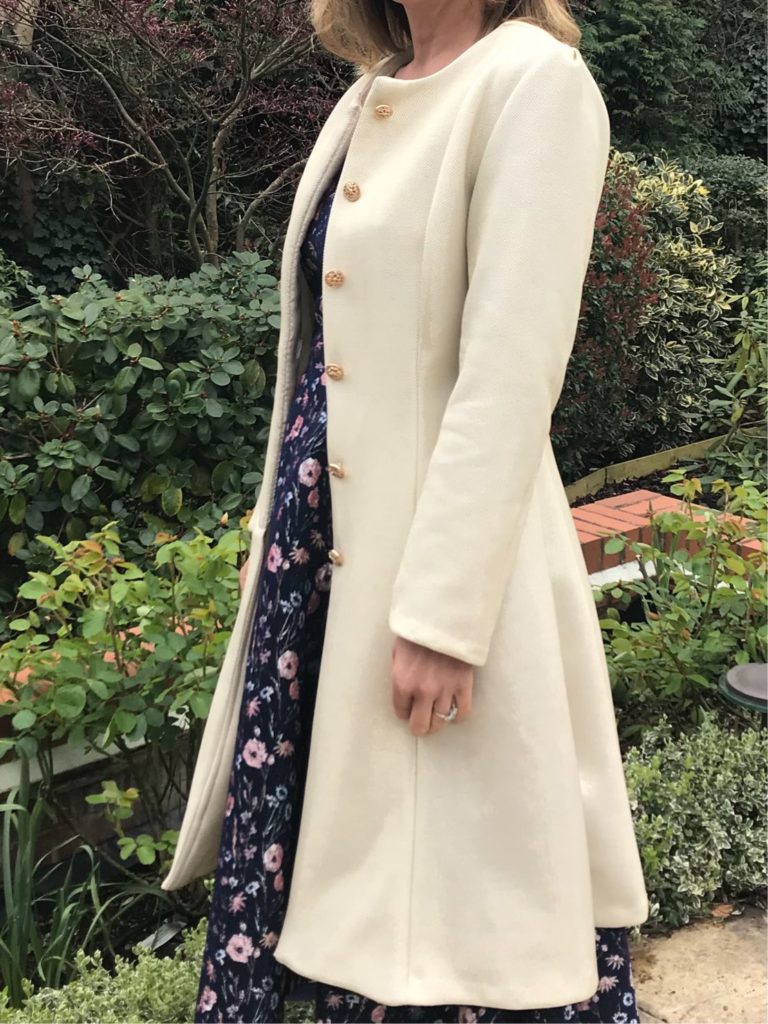 Patron Couture Butterick B5966 - Veste/manteau Et Ceinture Femme - Taille 18W à 24W - Pour Tissus Tissés (laine, Tweed)