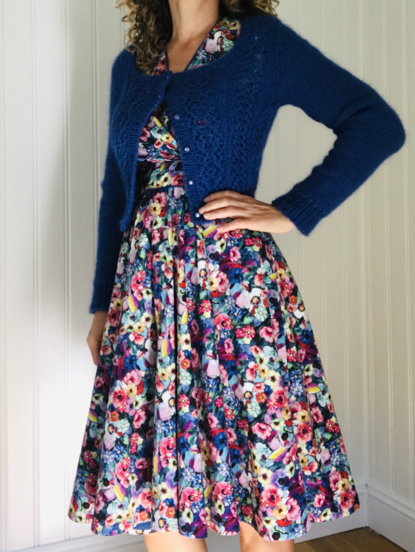 Ensemble couture & tricot bleu roi : M7081 +  Belladonna