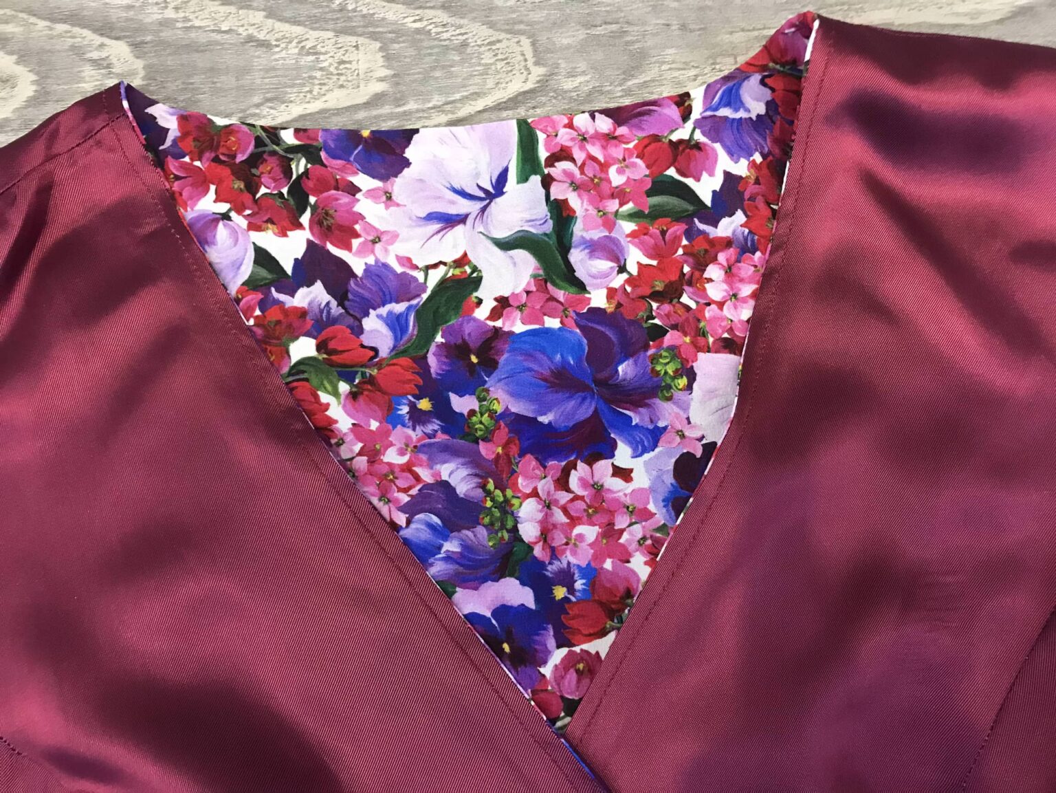 Sewing the Magnolia dress: more silk and more flowers in my wardrobe ...